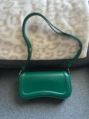 Keyli Green Leather Shoulder Bag